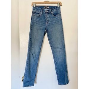 Levi skinny jeans